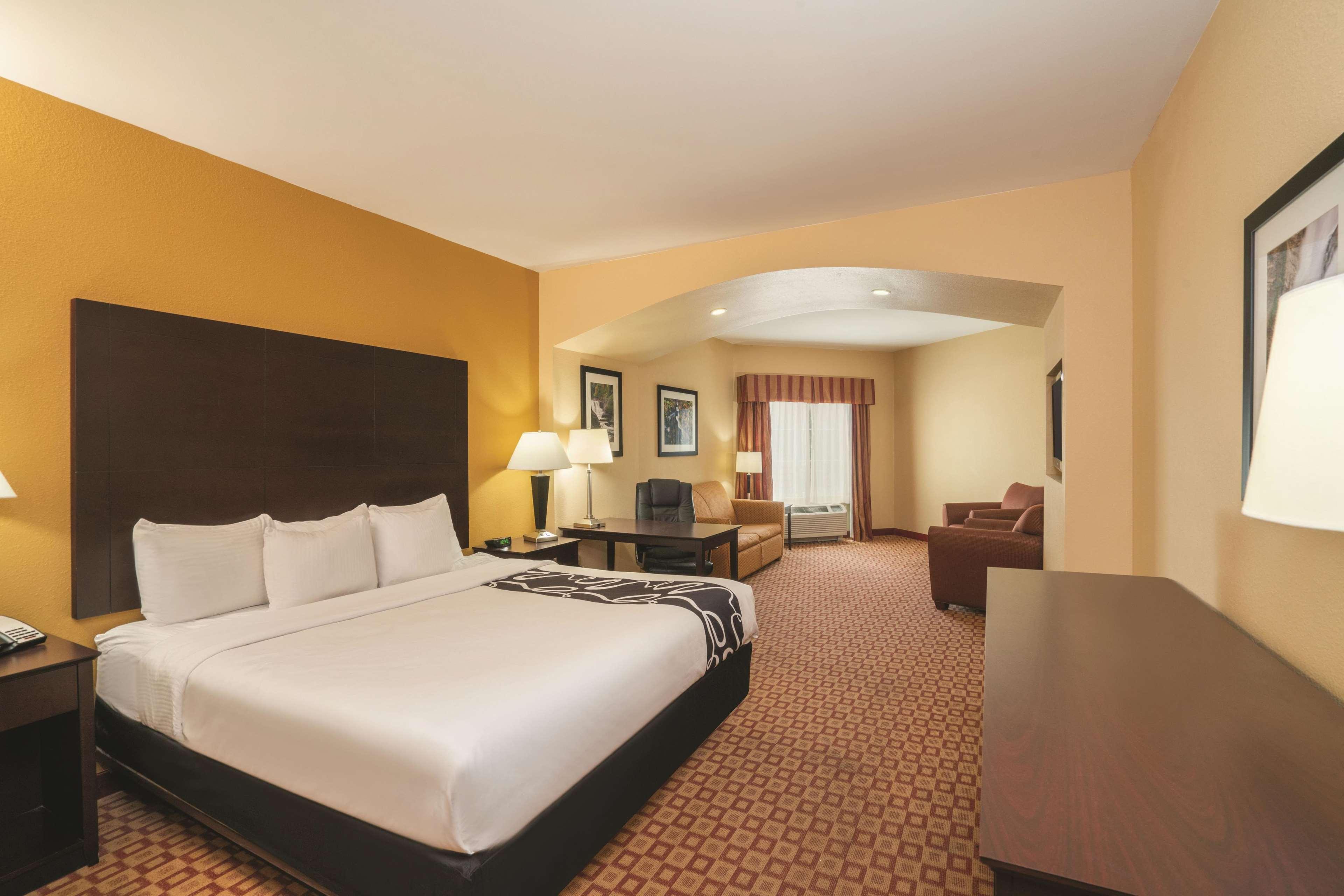 Comfort & At Turning Stone Casino 3* Verona