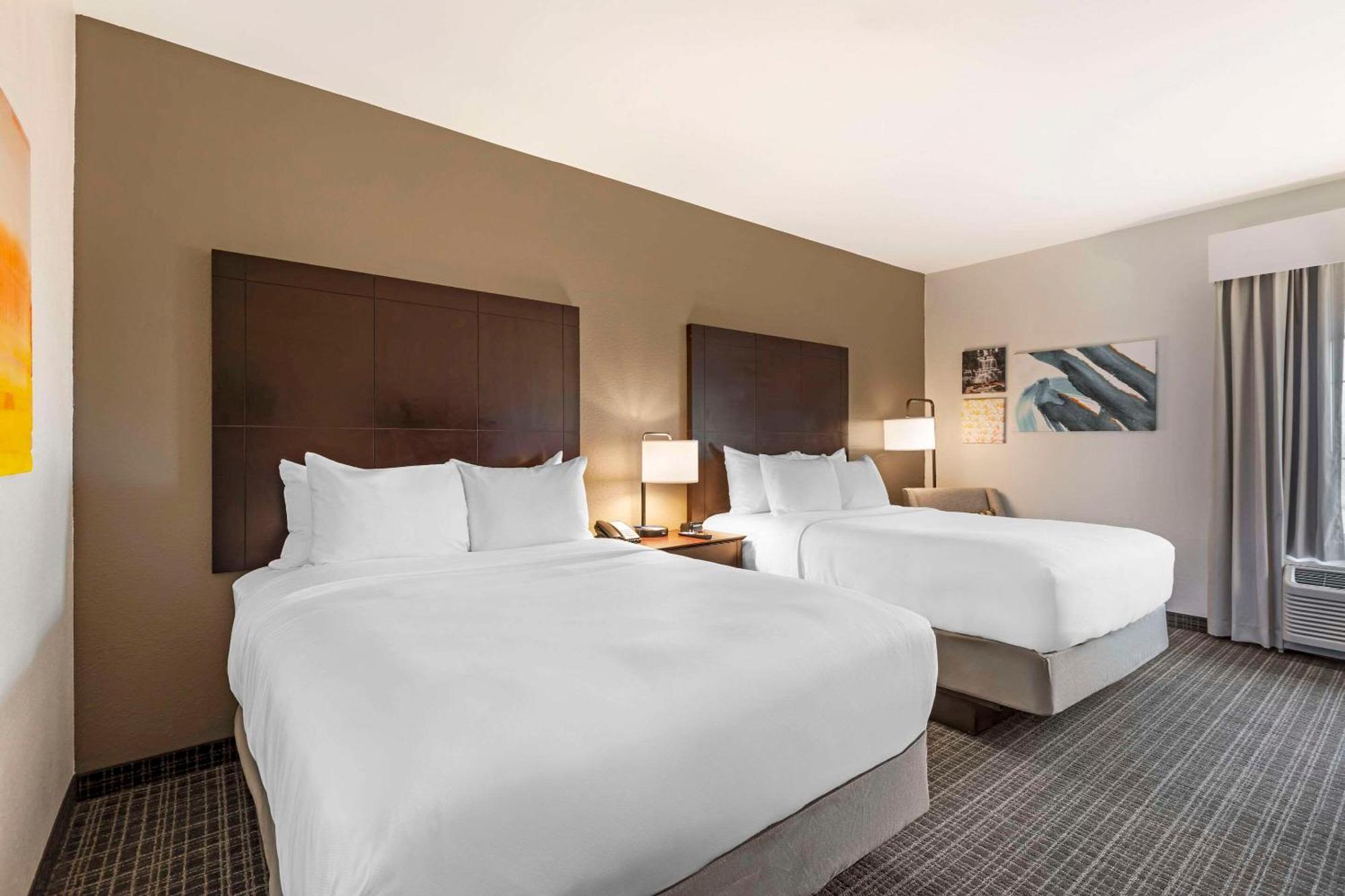 Comfort & At Turning Stone Casino Hotel Verona
