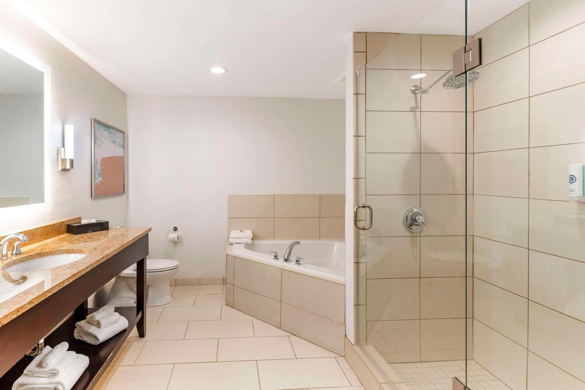 Comfort & At Turning Stone Casino Verona