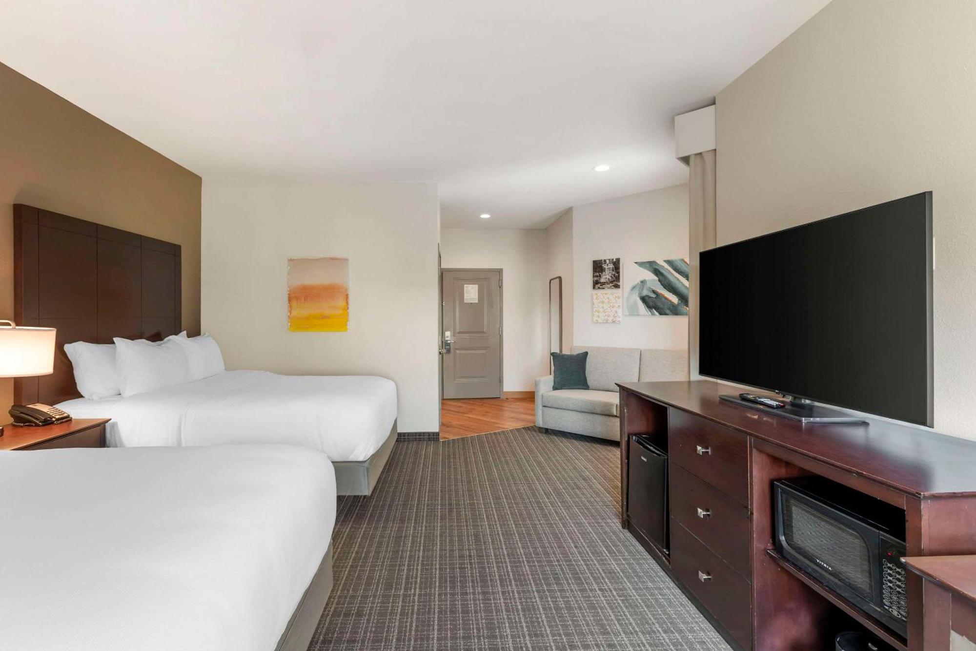 Hotel Comfort & At Turning Stone Casino 3*