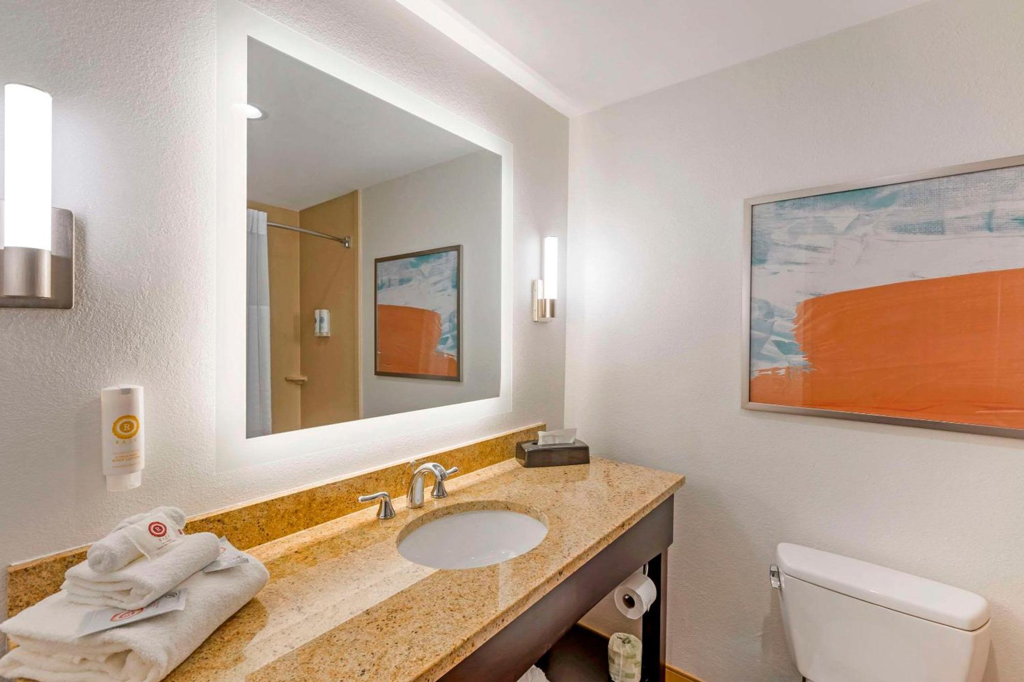 Comfort & At Turning Stone Casino Verona