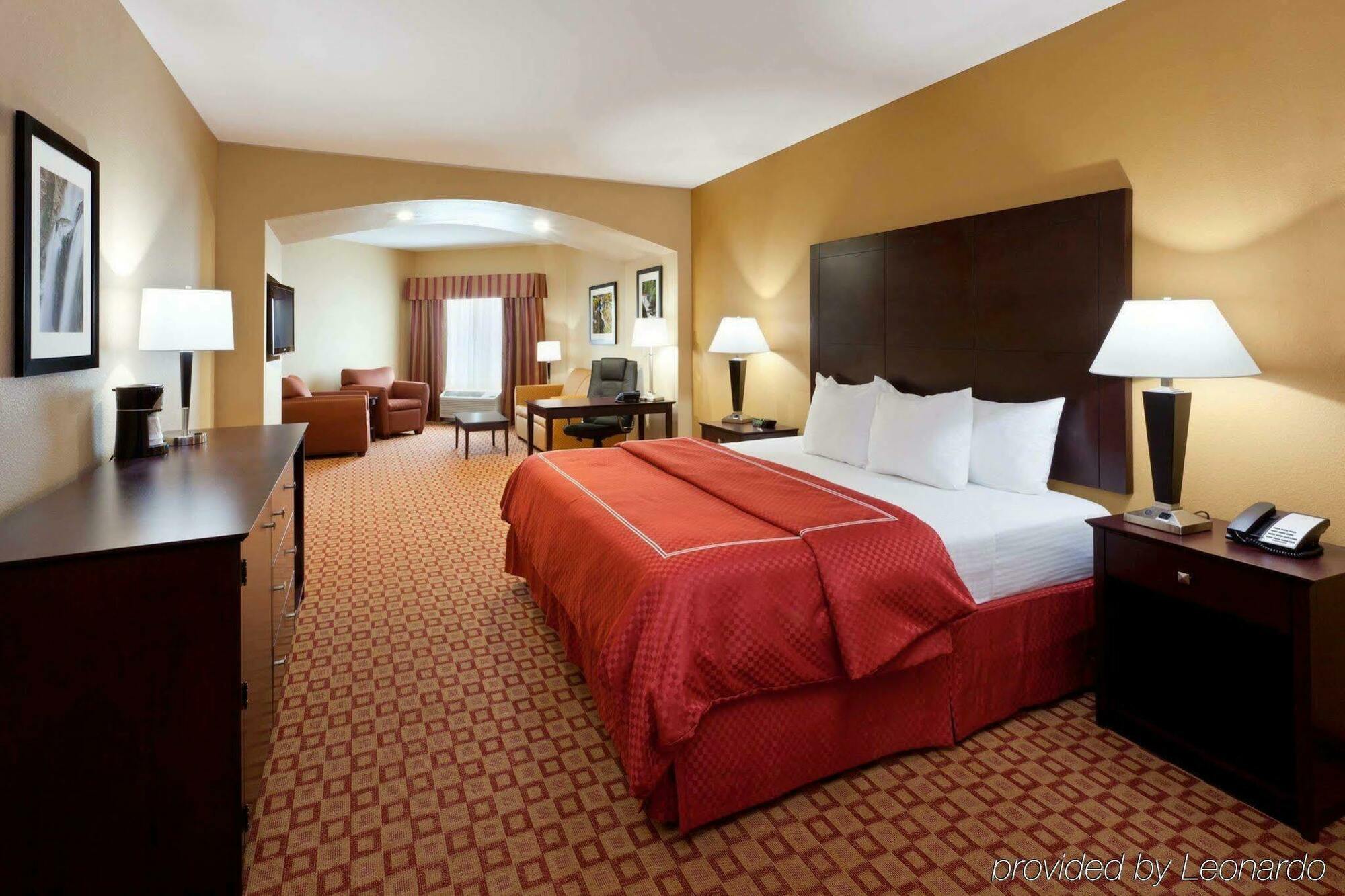 Hotel Comfort & At Turning Stone Casino Verona